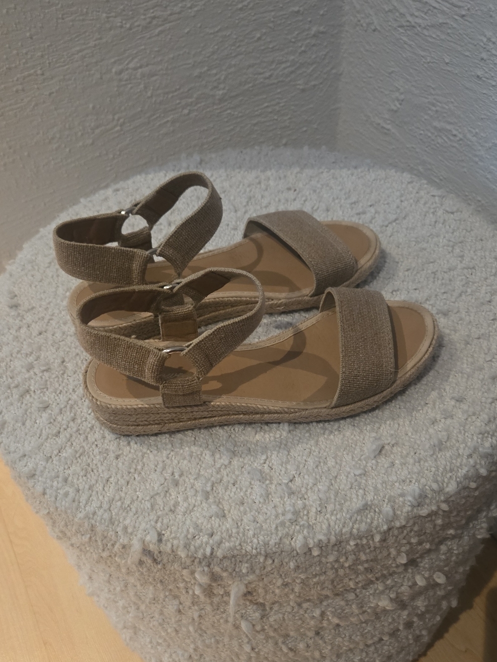 Browns Pearl Strap Sandals in Natural